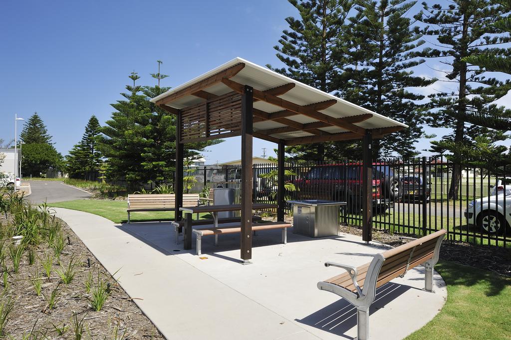 Nrma Stockton Beach Holiday Park Hotel Exterior photo